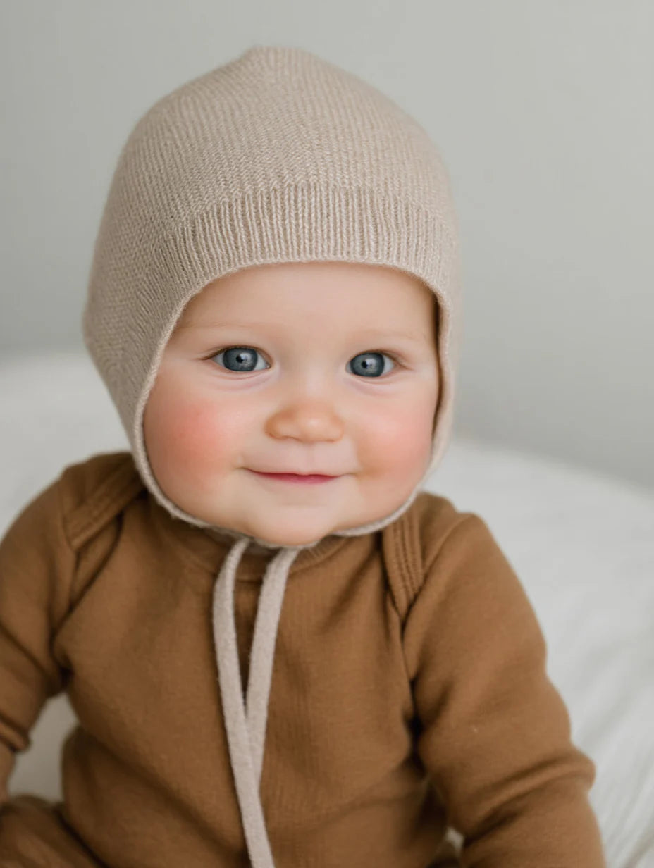 Lille Barn strikmuts merinowol garlic beige 62/68