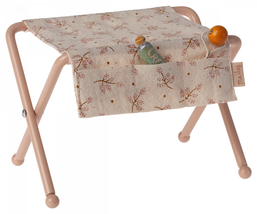 Maileg verzorgingstafel babymuis roze 3+