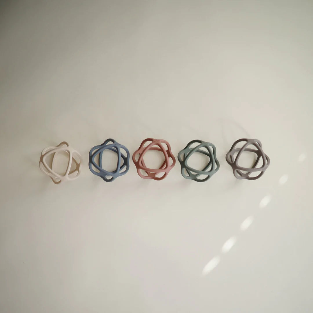 Mushie bijtspeeltje bal