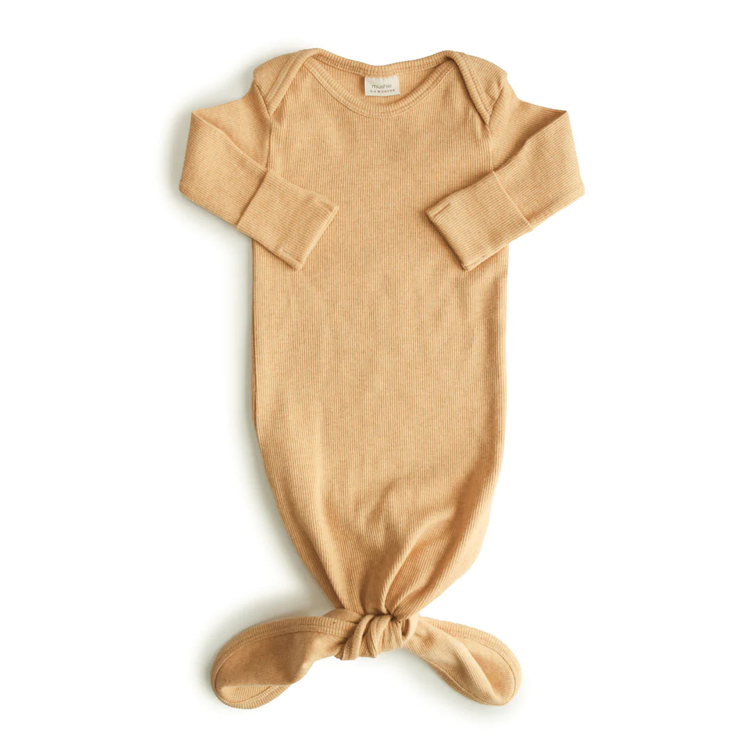 Mushie ribbed Knotted Baby Gown 0/3 mnd